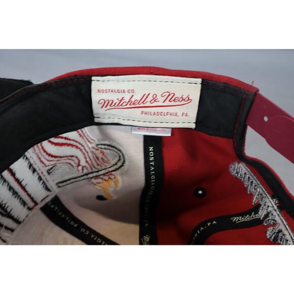 Vintage Miami Heat Hat Cap Snap Back Red Black NBA Basketball Mens 90s - Picture 5 of 8